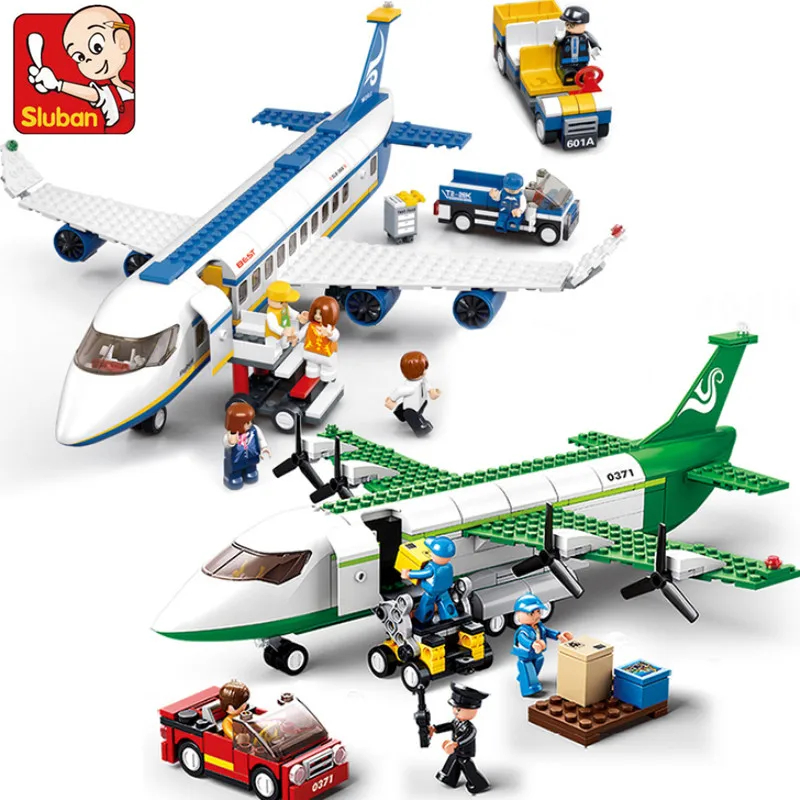 مكعبات بناء طائرة شحن إيرباص إ - مراجعة Lego Set Creator وسعره